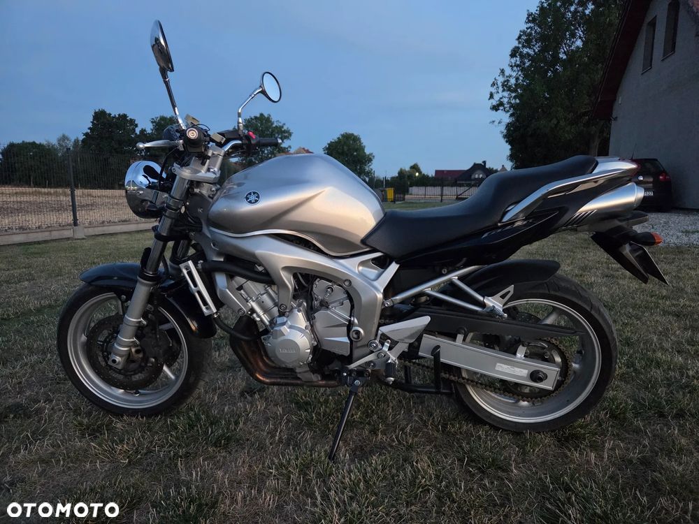 Yamaha FZ6 - 1