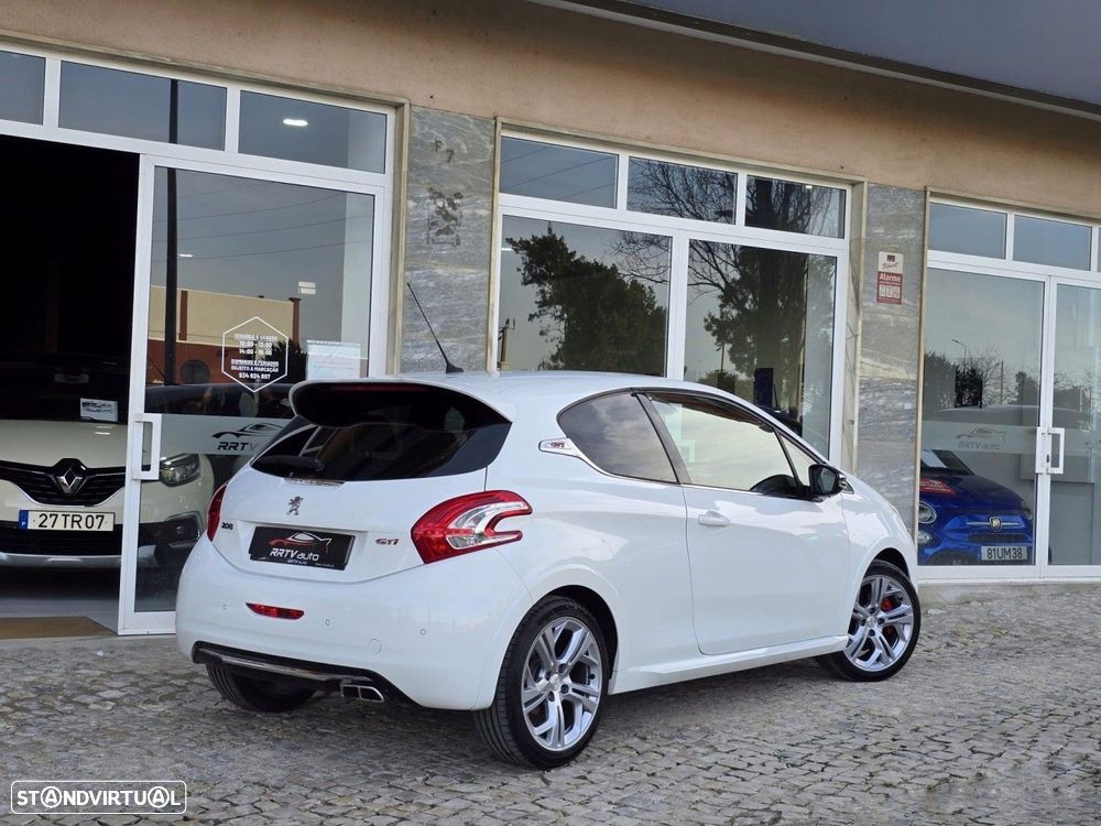 Peugeot 208 1.6 THP GTi - 12