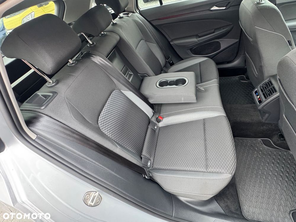 Volkswagen Golf - 26