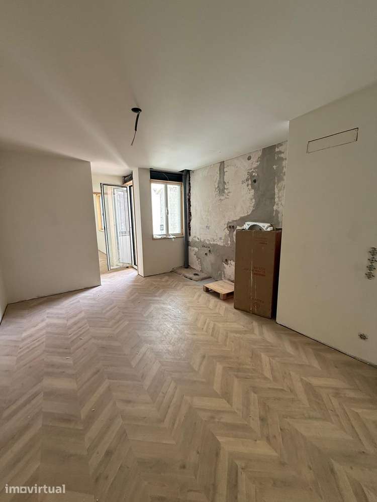 T2 com Varanda – Rua da Fábrica, Porto CO - Grande imagem: 4/15