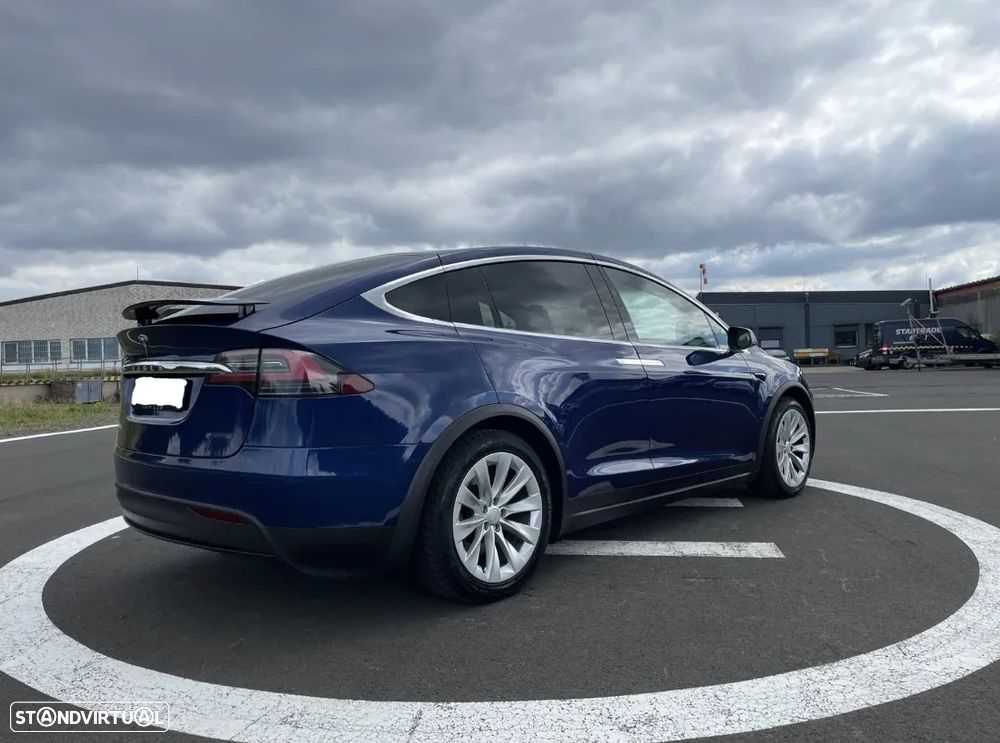 Tesla Model X 100D - 6