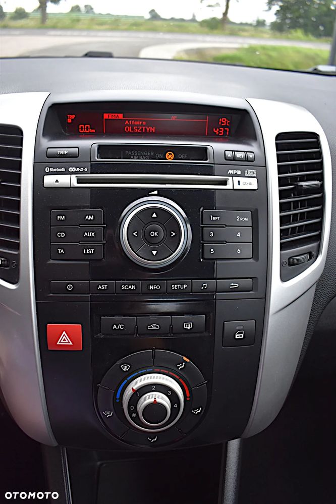 Kia Venga 1.4 CVVT Vision - 16
