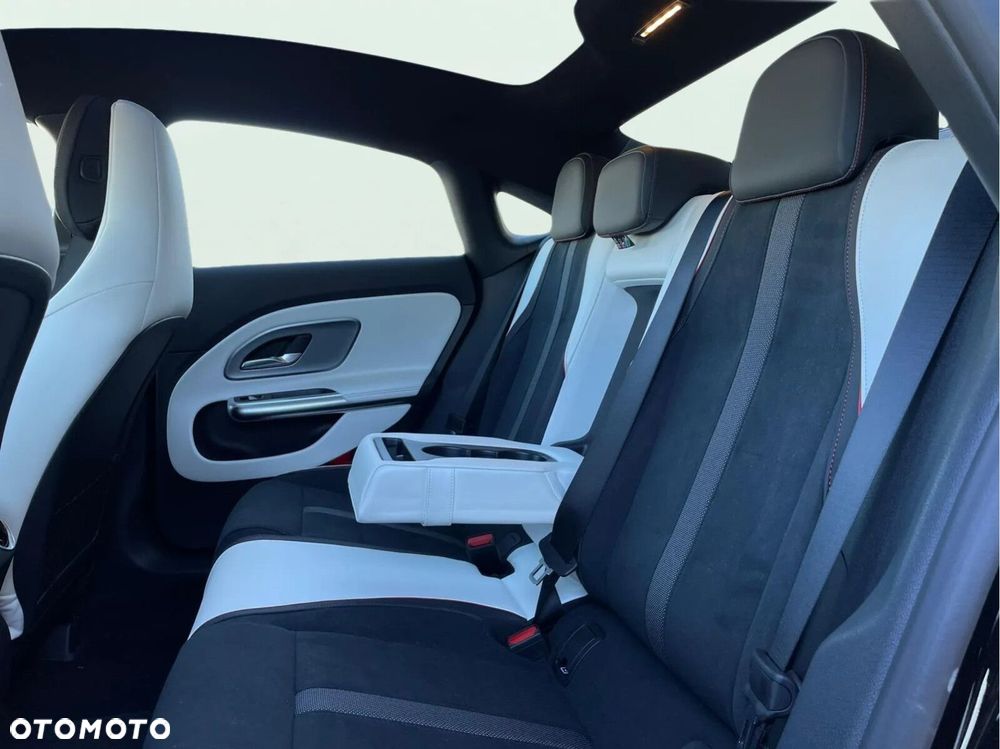 Mercedes-Benz CLA - 15