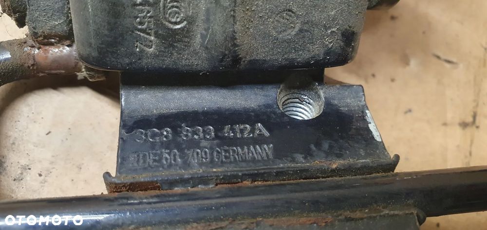 Zawias prawy tył dolny górny komplet VW Passat B6 B7 3C8833412A - 4