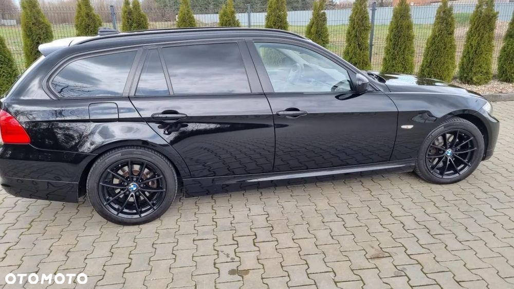 BMW Seria 3 318d Touring - 6