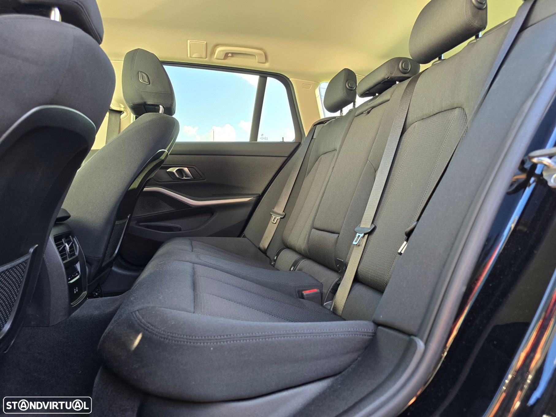 BMW 320 e Touring Corporate Edition Auto - 38