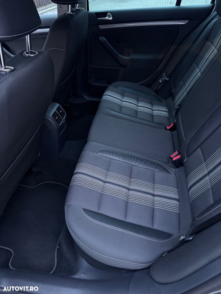 Volkswagen Golf 2.0 TDI DPF MATCH - 10