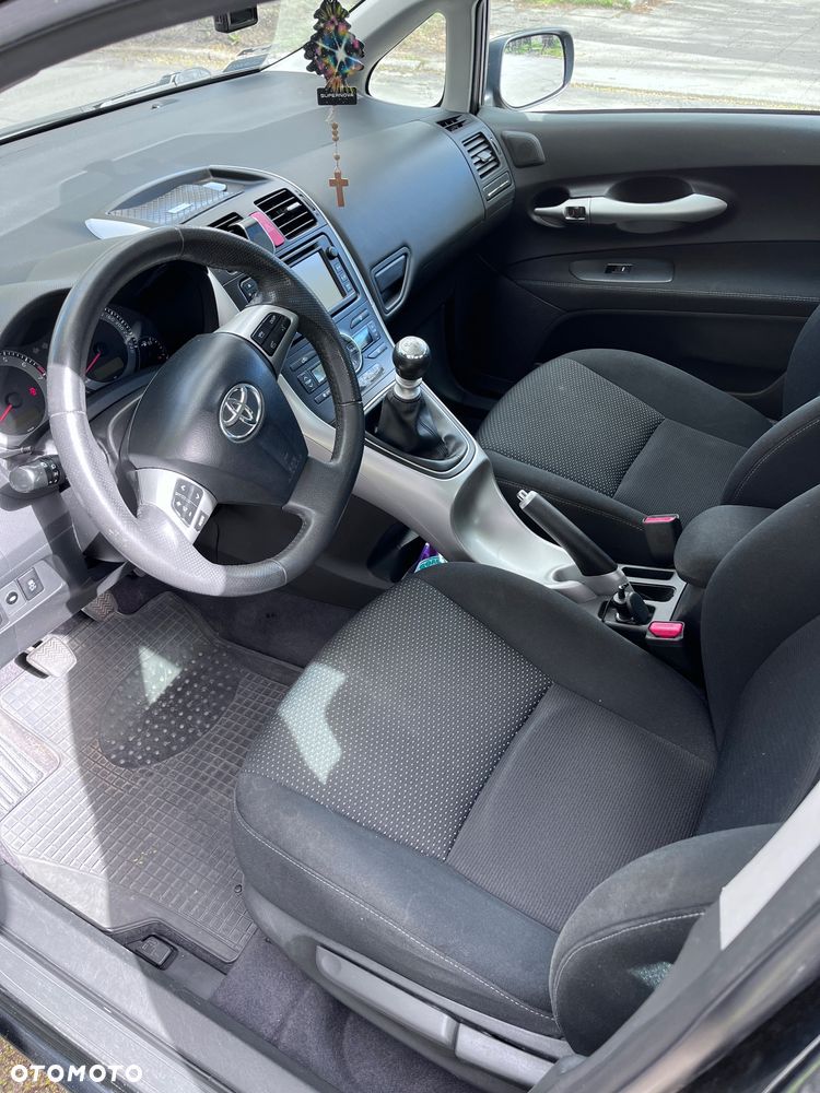 Toyota Auris 1.6 Premium - 9