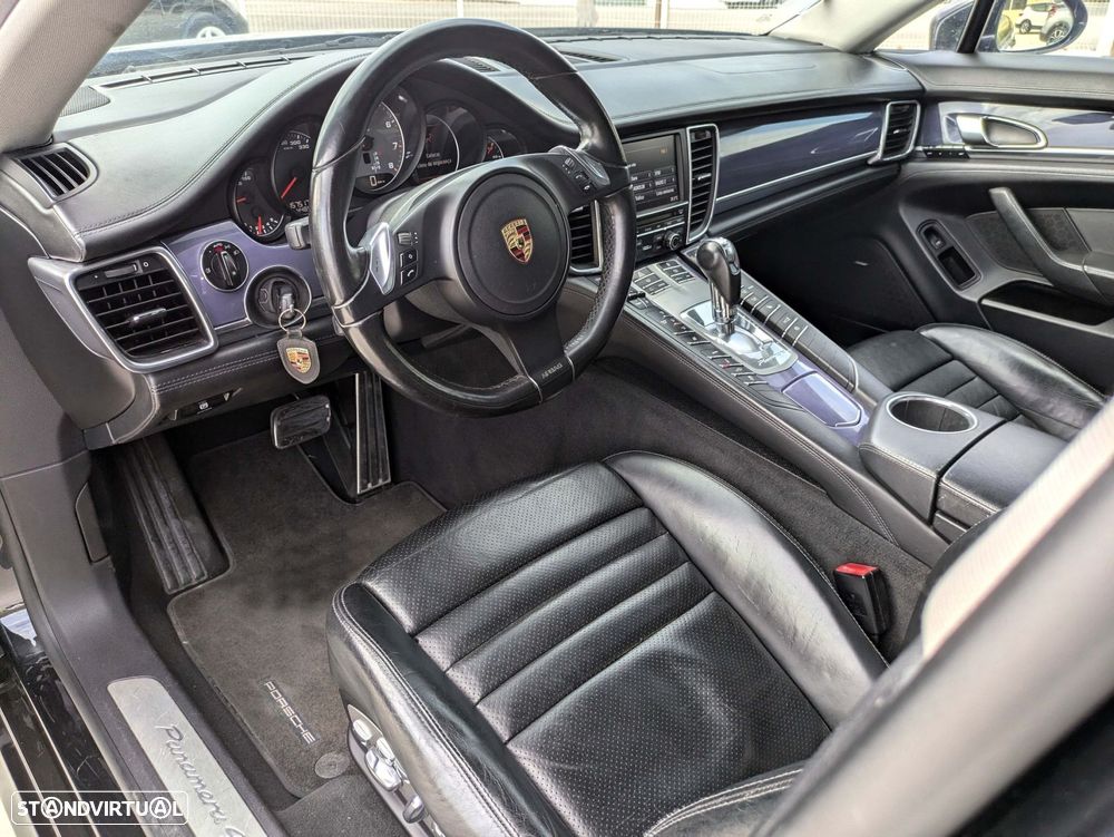 Porsche Panamera - 21