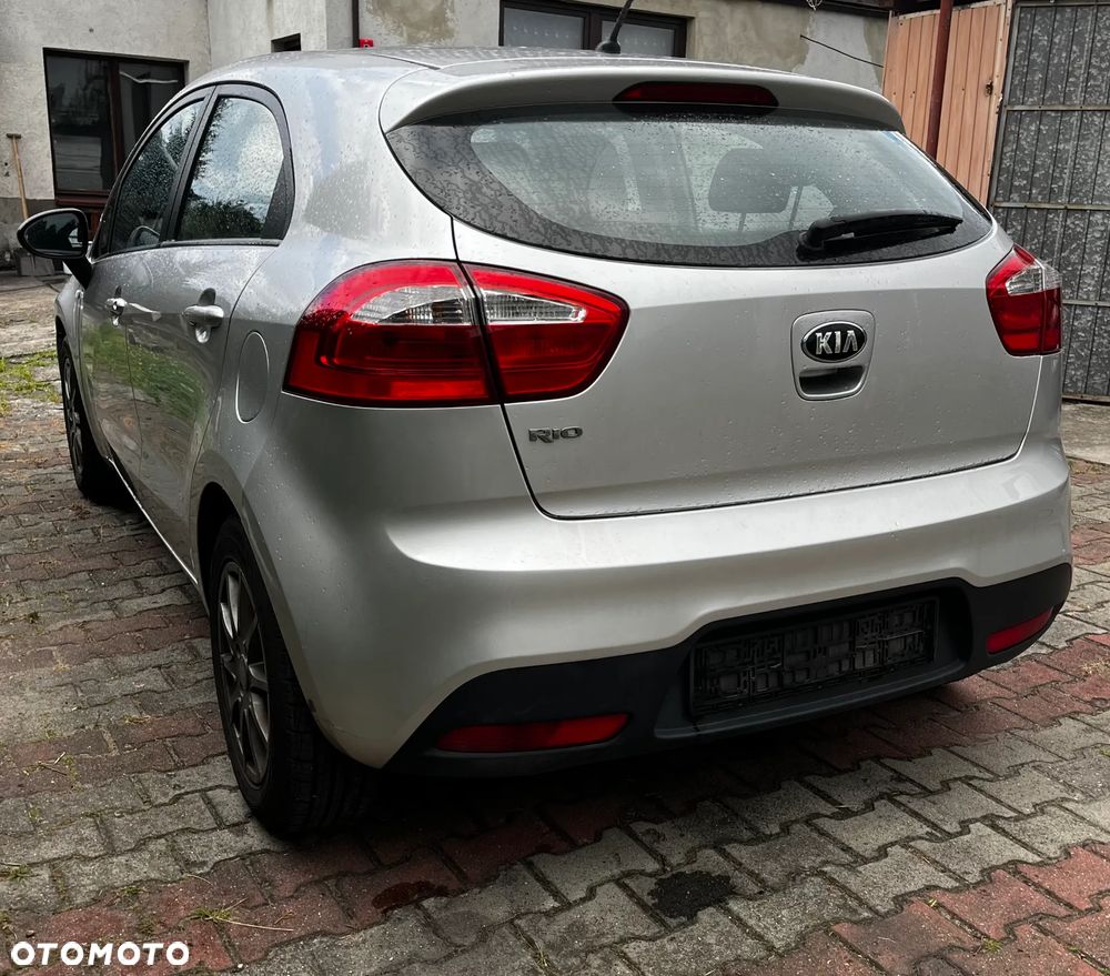 Kia Rio 1.2 Attract - 3
