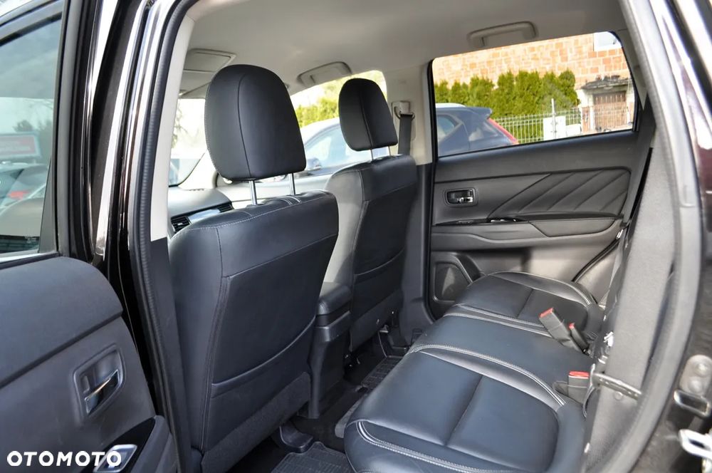 Mitsubishi Outlander - 30