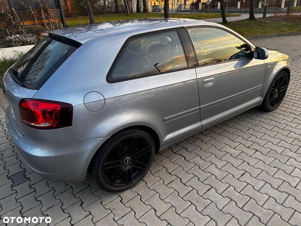 Audi A3 3-drzwiowe 2.0 TDI DPF S tronic Ambition - 9