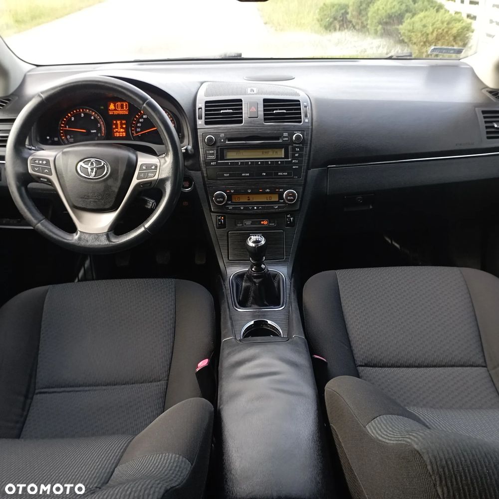 Toyota Avensis 2.2 D-CAT 2010 - 9