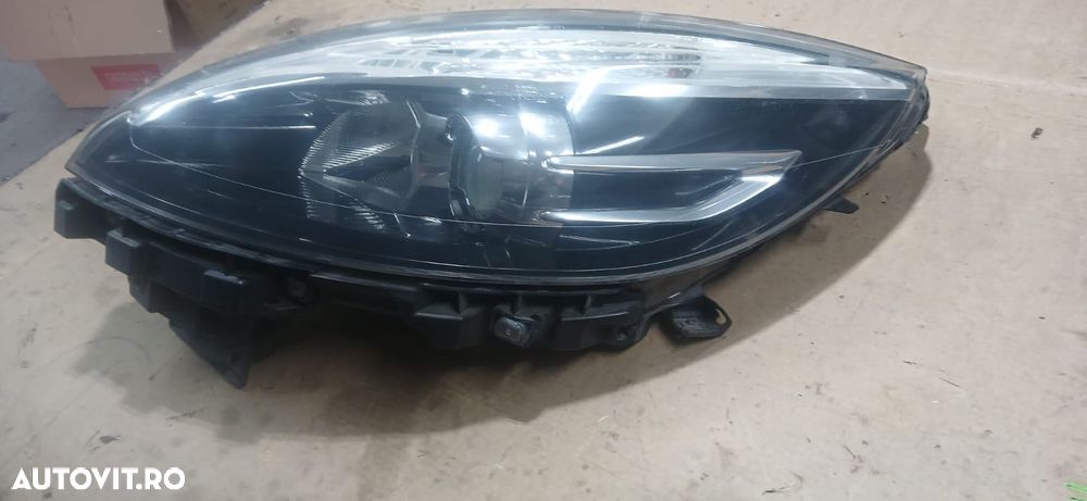 Far complet stanga sau dreapta RENAULT SCENIC 3, GRAND SCENIC facelift an 2013-2016 - 2