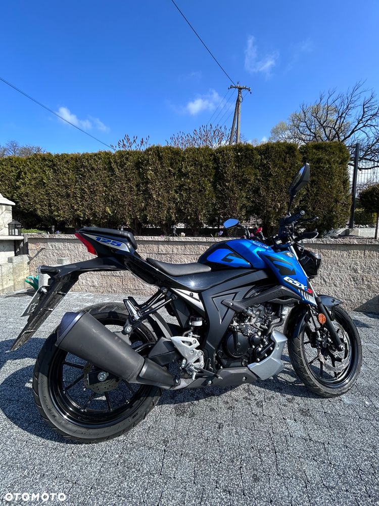 Suzuki GSX - 3