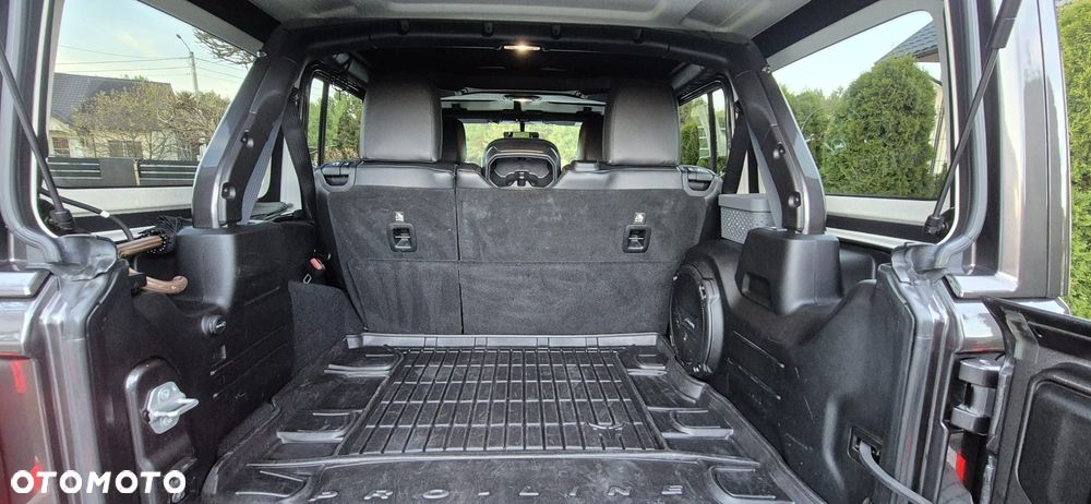 Jeep Wrangler Unlimited 2.2 CRD Sahara - 24