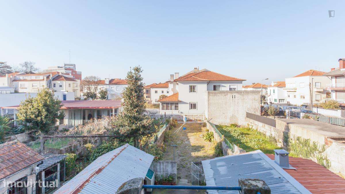 Quarto - localizado em Paranhos Porto - Grande imagem: 4/23