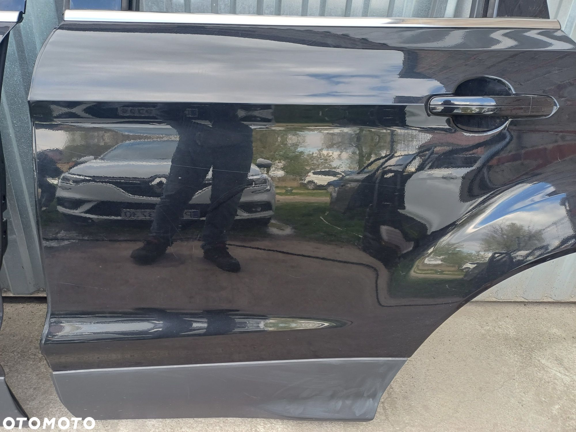 Drzwi Lewy przód i tył Ford Kuga Mk 2 kolor FD - czarny - 4