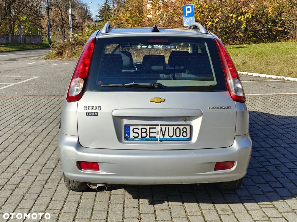 Chevrolet Rezzo 1.6 SE - 16