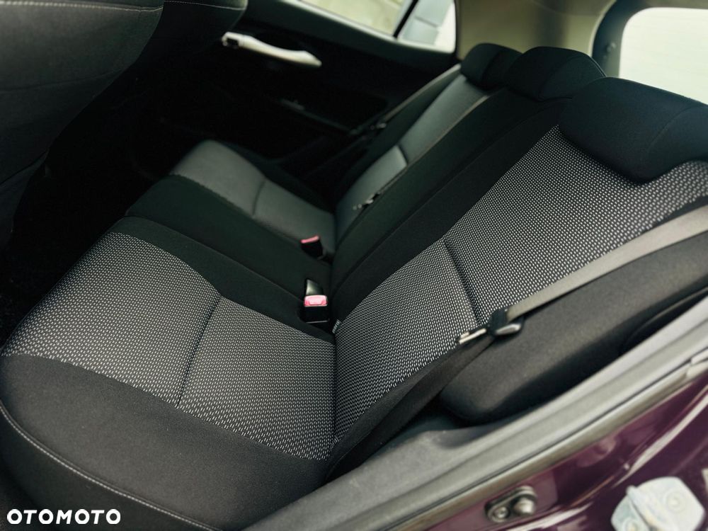 Toyota Auris - 17