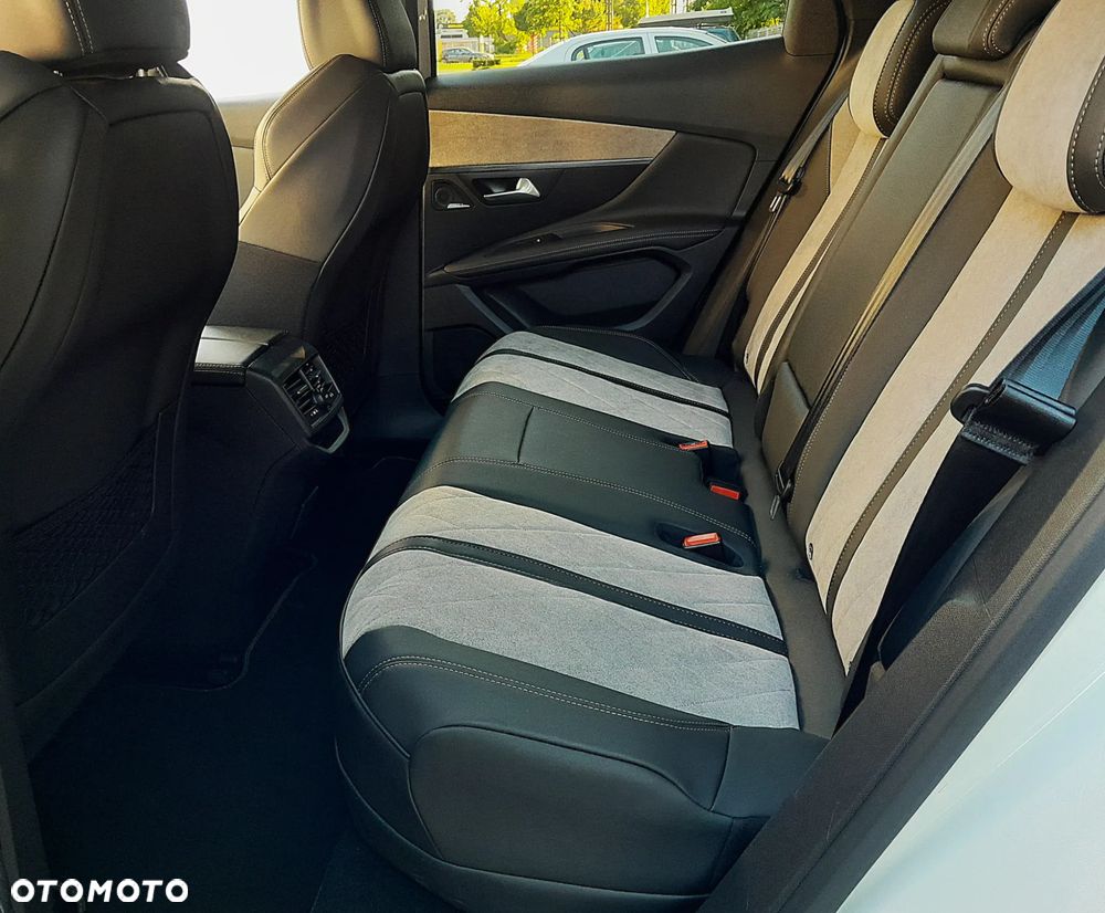Peugeot 3008 Hybrid4 300 e-EAT8 GT - 15