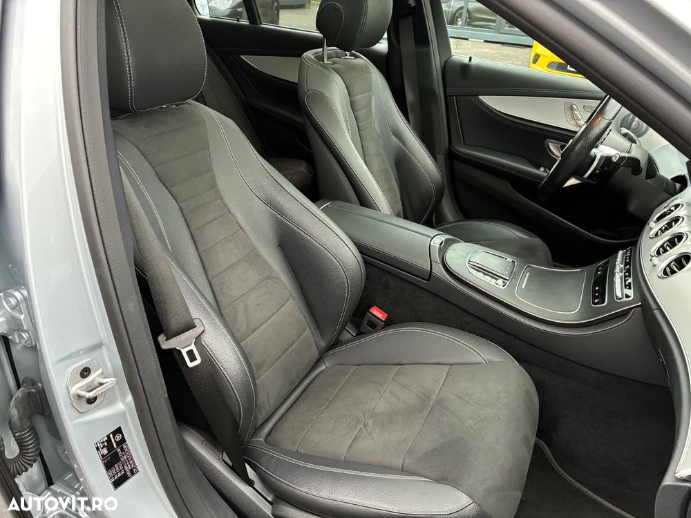 Mercedes-Benz E 300 de 4MATIC Aut. - 24