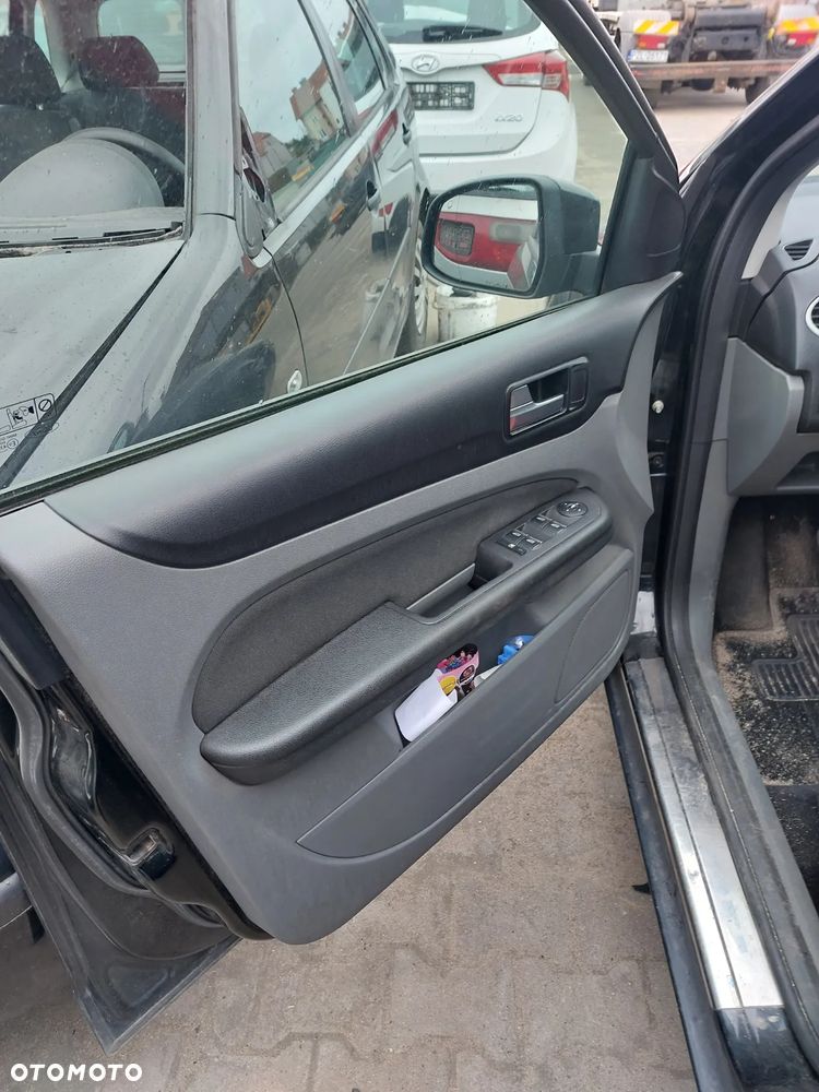 Ford Focus MK2 2009 / 2008 r. 1,8 TDCI na części fotele lampa zderzak szyba lusterko koła - 6
