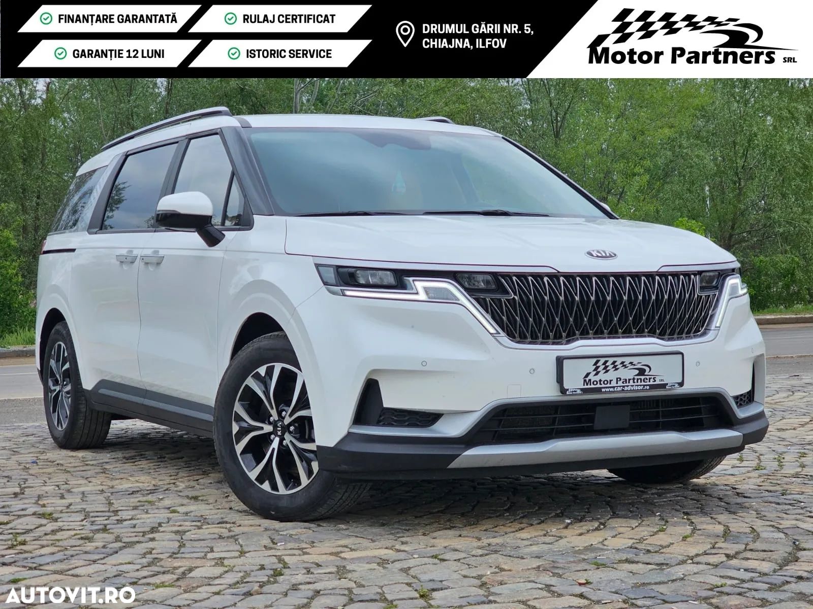 Kia Carnival - 1