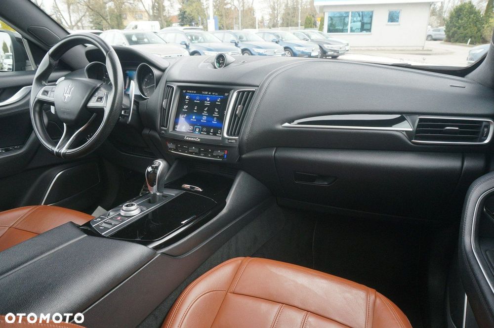 Maserati Levante - 17