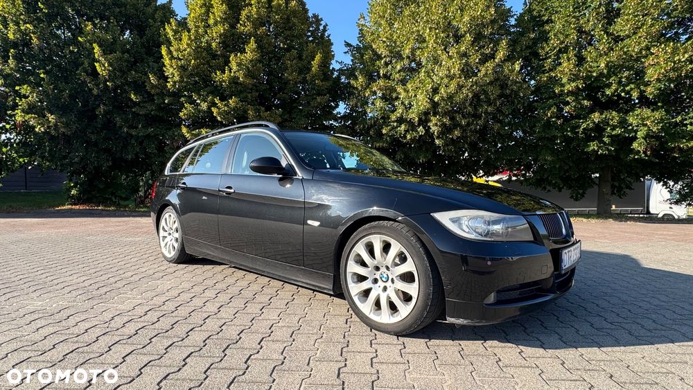 BMW Seria 3 325i - 22