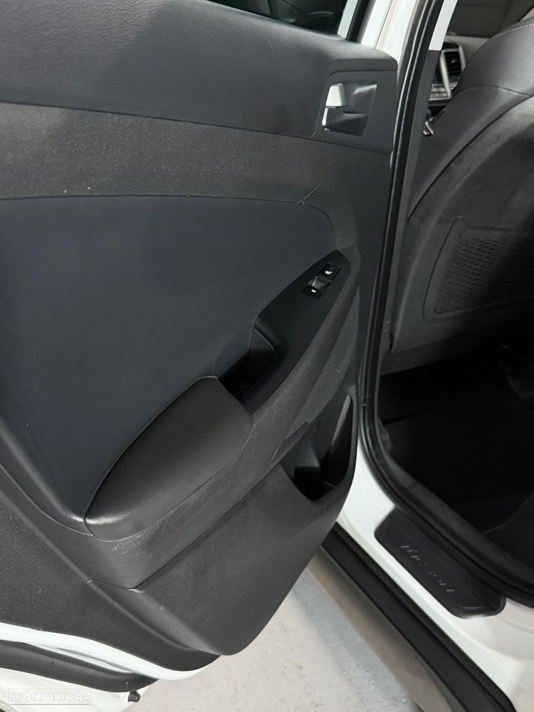 Hyundai Tucson 1.7 CRDi Premium DCT - 18