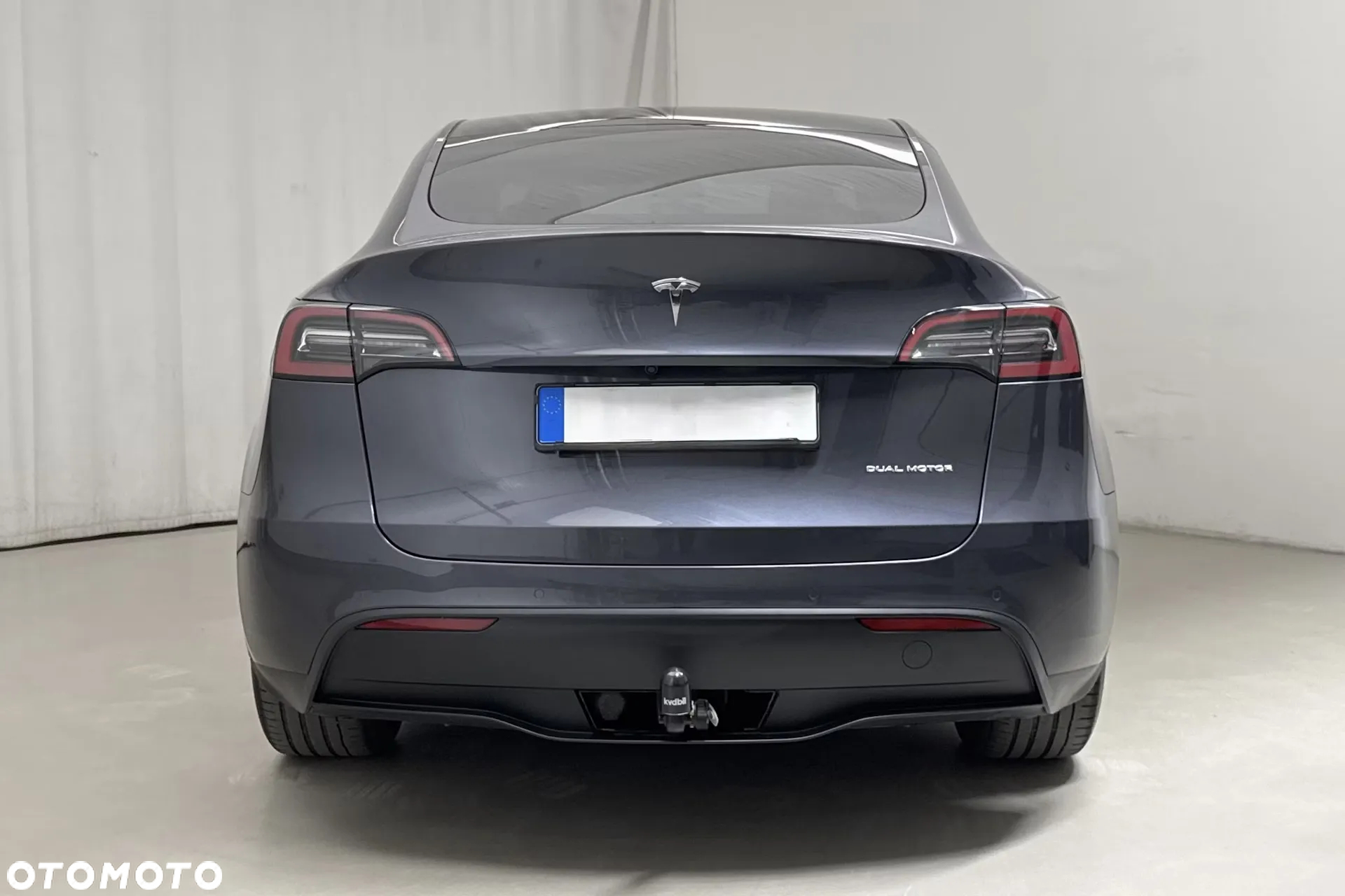 Tesla Y Long Range AWD - 5