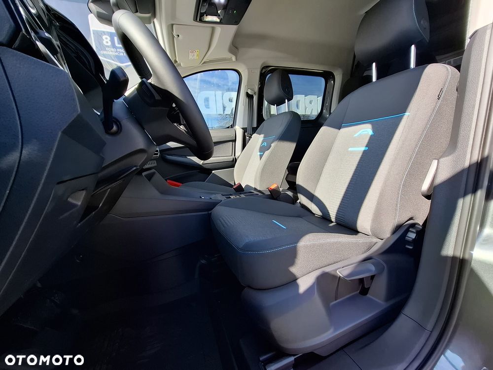 Ford Transit Connect - 13