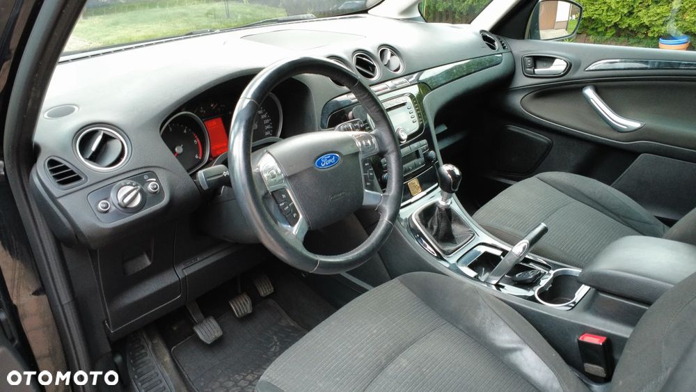 Ford Galaxy 2.0 TDCi Ghia - 9