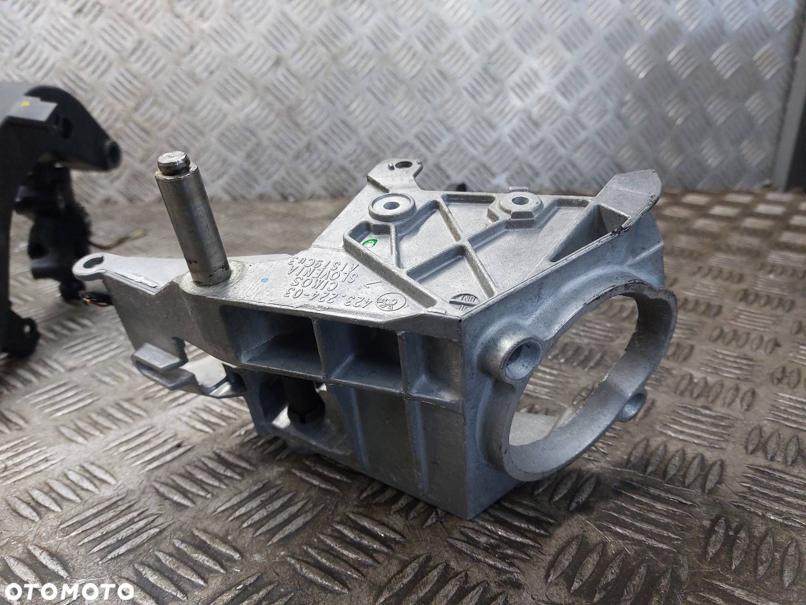 PEDAŁ GAZU POTENCJOMETR + PEDAŁ SPRZĘGŁA + PEDAŁ HAMULCA BMW E90 - 6