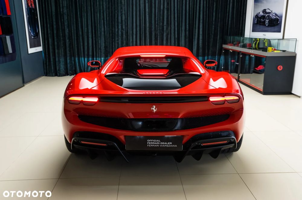 Ferrari 296 GTB - 12