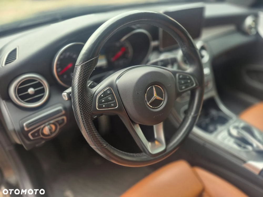 Mercedes-Benz Klasa C 300 9G-TRONIC - 9