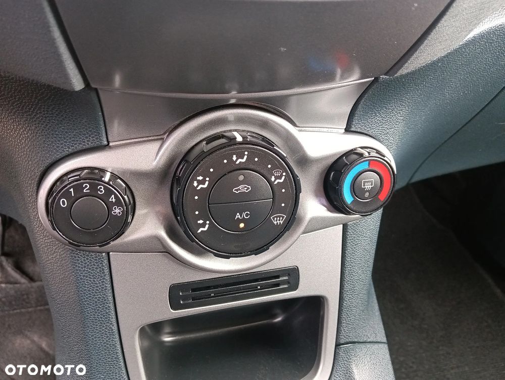 Ford Fiesta 1.25 Trend EU5 - 26