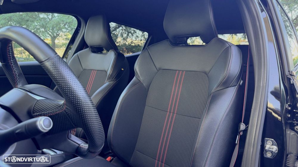 Renault Clio 1.0 TCe RS Line - 30