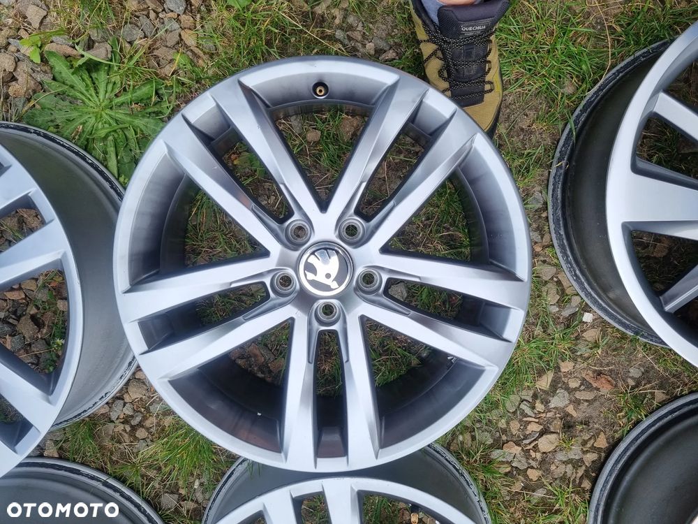 VW GOLF 7,8 5G0,SEAT LEON 3,CUPRA,AUDI A3,SKODA 7,5X18 ET51 5X112 db stan - 11