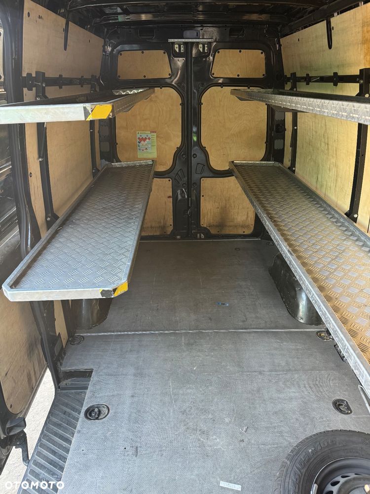 Mercedes-Benz Sprinter - 17