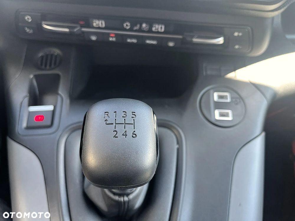 Toyota Proace City Verso Long 1.5 D-4D Family - 19