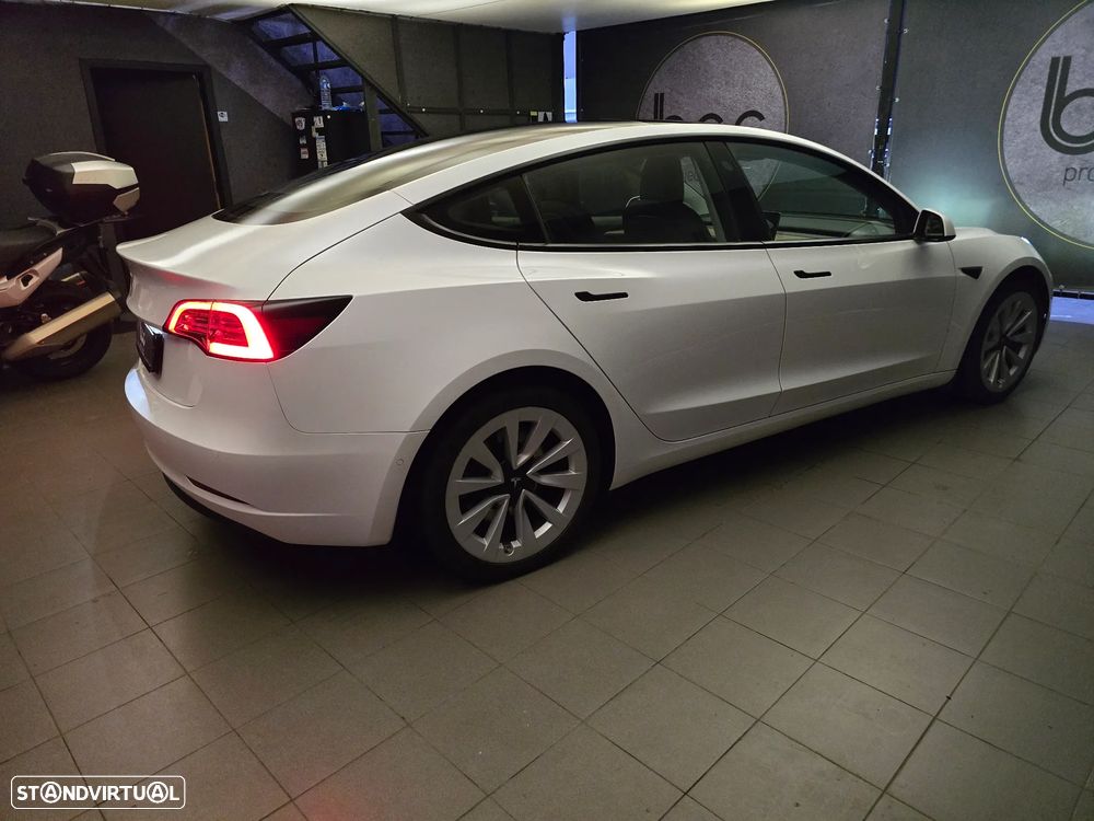 Tesla Model 3 RWD - 5