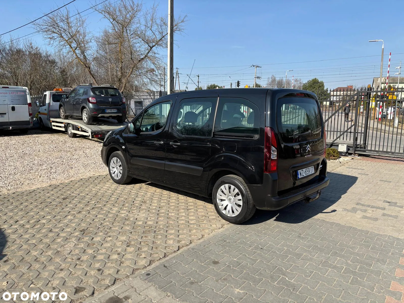 Citroën Berlingo M 1.2 PureTech Feel S&S - 11