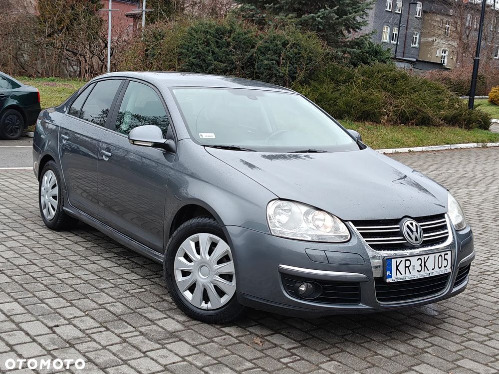 Volkswagen Jetta 1.9 TDI Comfortline - 1