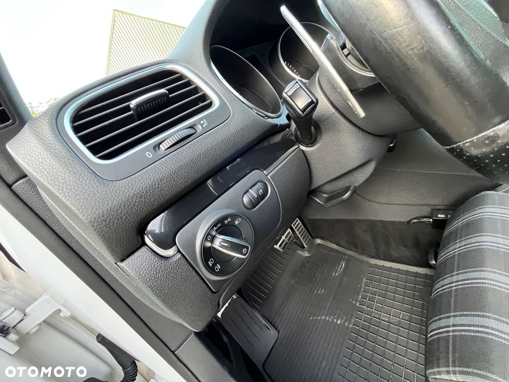 Volkswagen Golf - 35