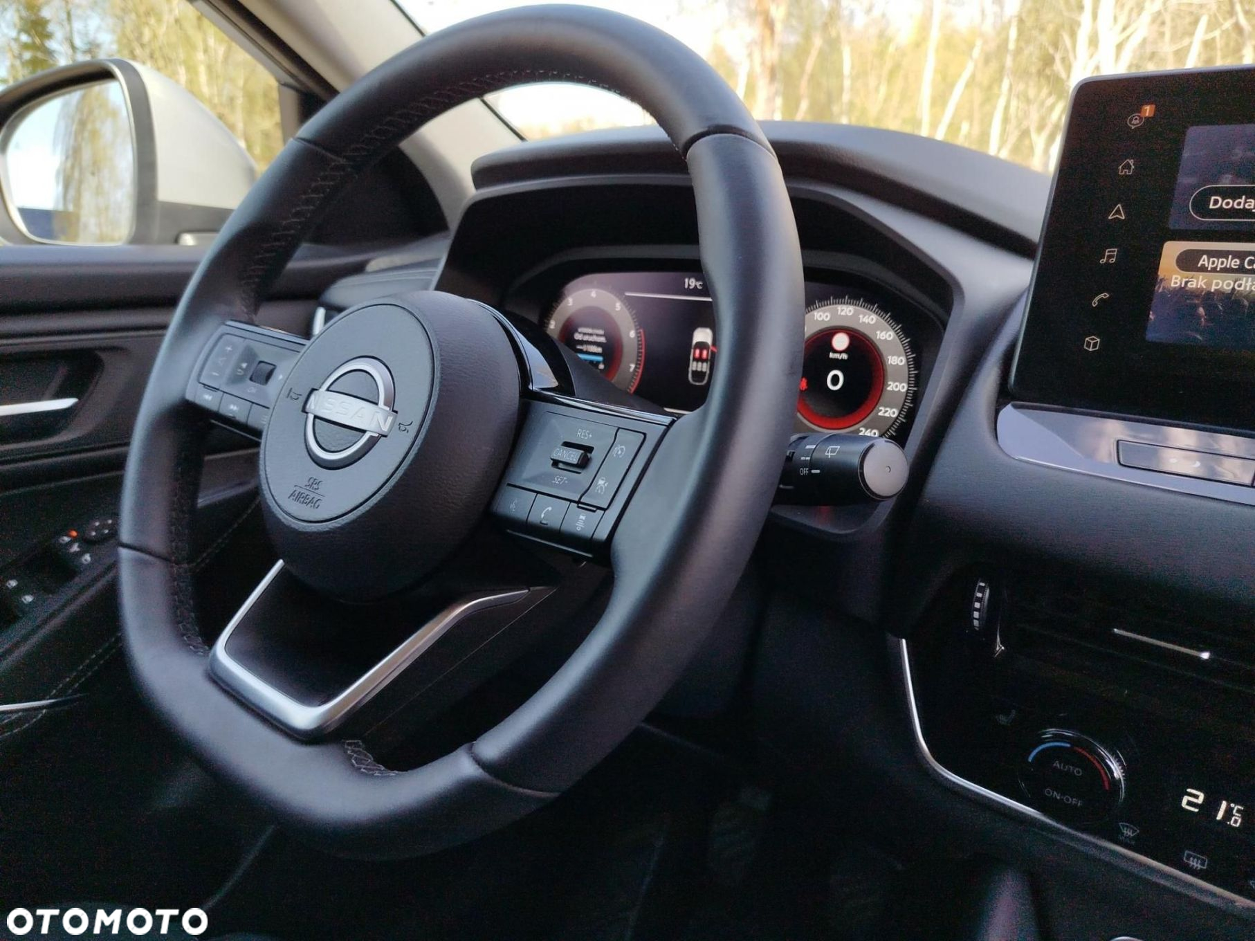 Nissan Qashqai 1.3 DIG-T mHEV N-Connecta - 21
