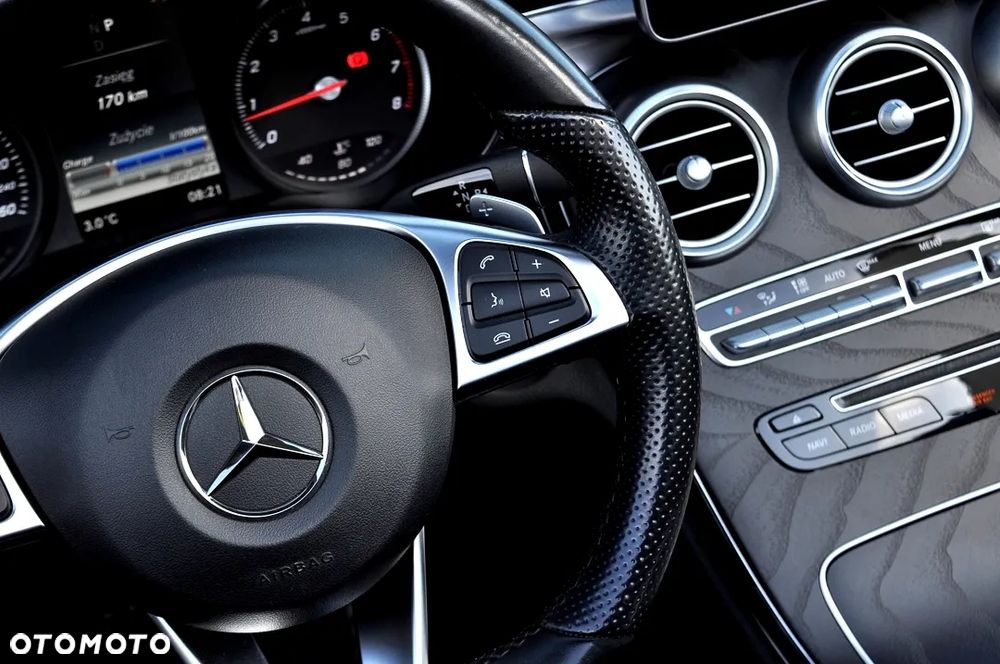 Mercedes-Benz Klasa C 180 Kabriolet 9G-Tronic - 36