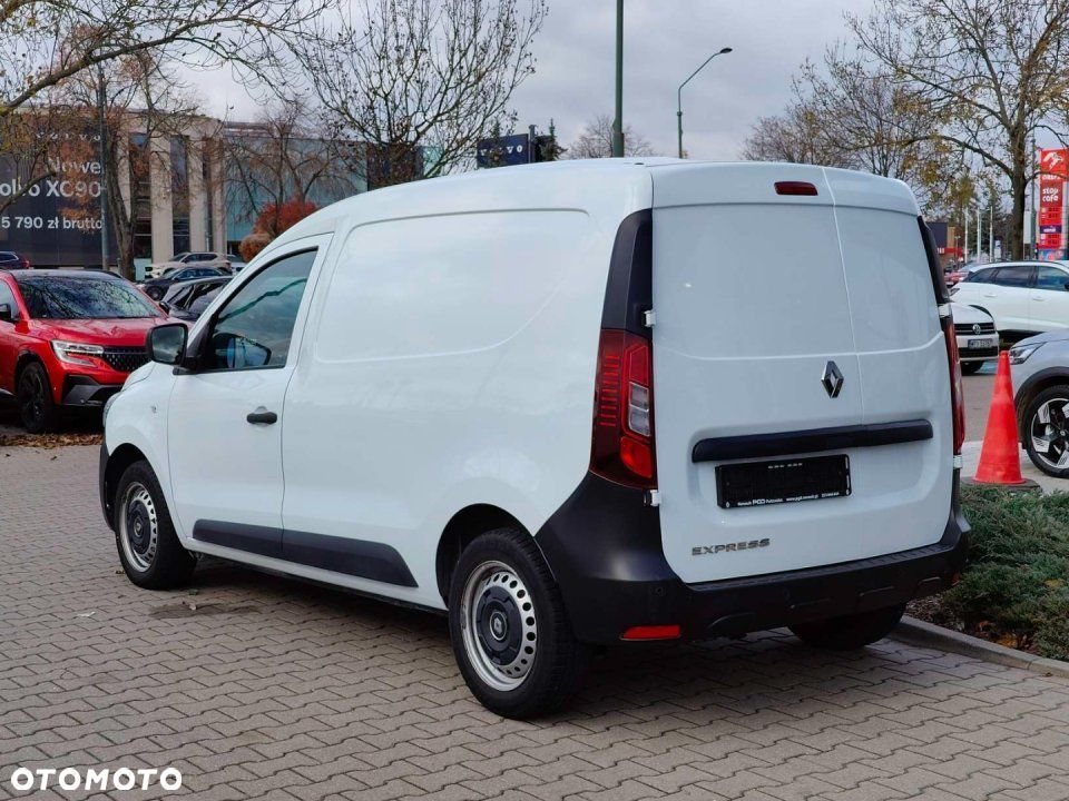 Renault Express - 4