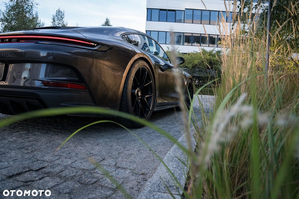 Porsche 911 GT3 Touring PDK - 19